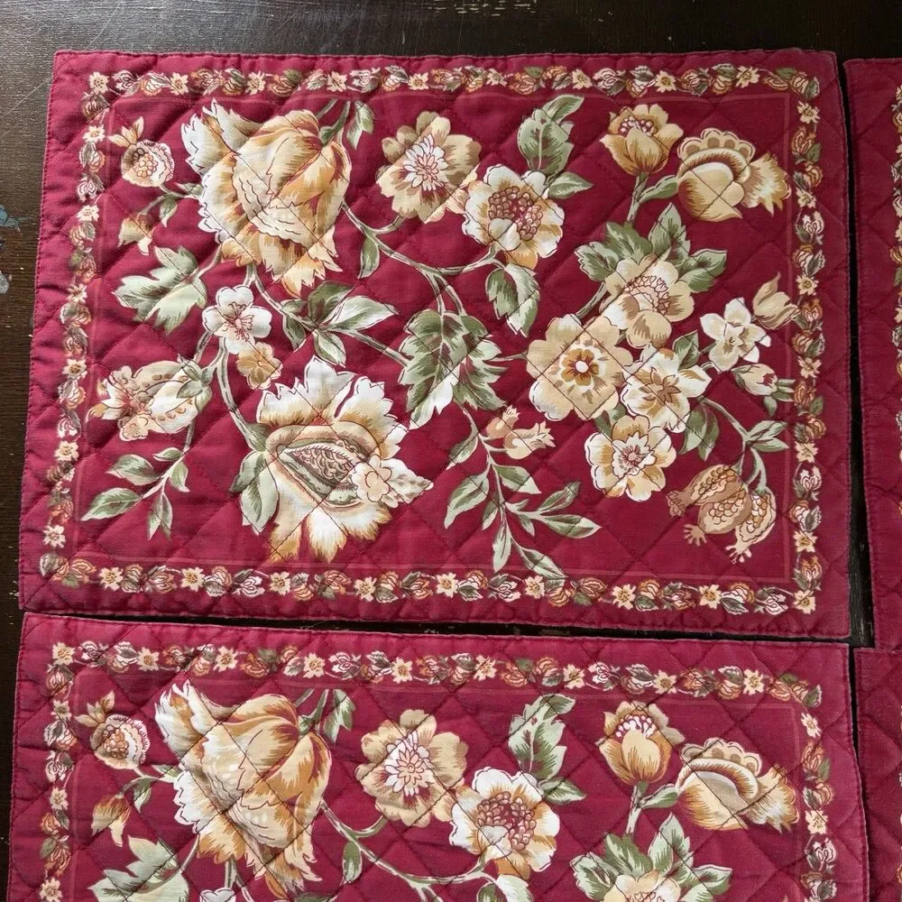 Unbranded reversible quilted